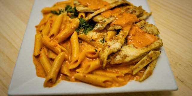 Pasta w/ Vodka Sauce