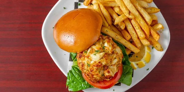 Jumbo Lump Crabcake Sandwich
