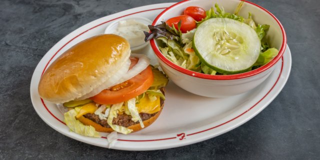 Cheeseburger Boxed Lunch