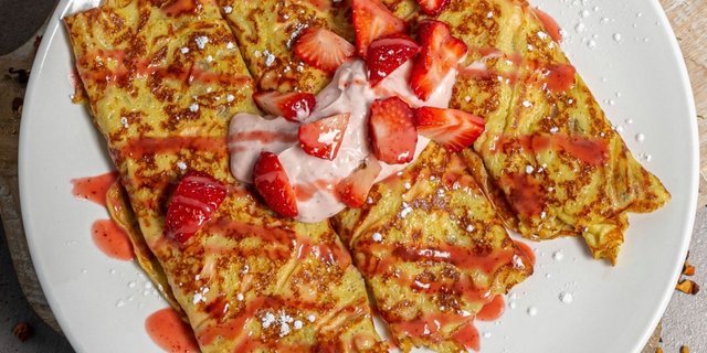 Strawberry Cream Crepes