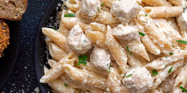 Chicken Penne Alfredo