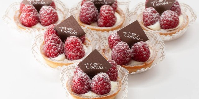 Mini Raspberry & White Chocolate Mousse