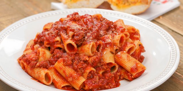 Pasta w/ Meat Sauce