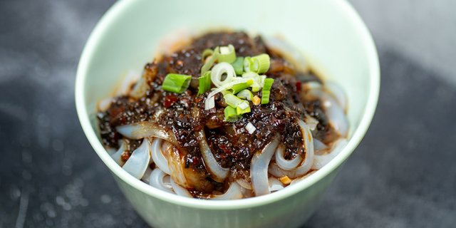 Spicy Szechuan Mung Bean Noodles