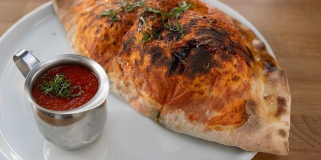 Large Calzone Onju