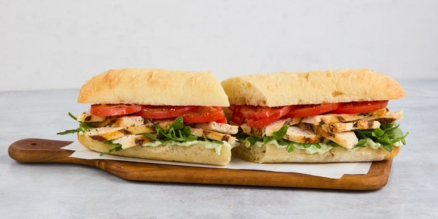 Chicken-Pesto Sandwich Lunch Box w/ Salad