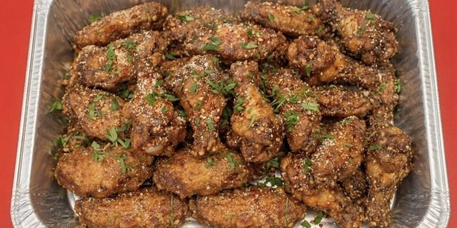 Peek Gai Tod Wings