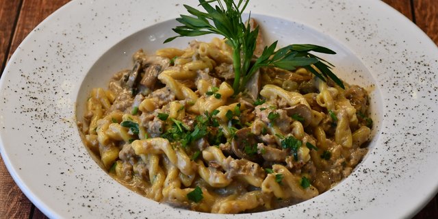 Salsiccia E Funghi Pasta