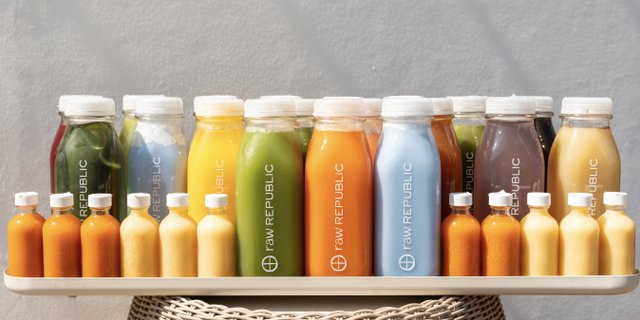 The Universalist Juice Pack