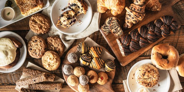 Assorted Bagels & Pastry Platter
