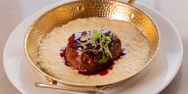 Formaggio E Vino Rosso Risotto