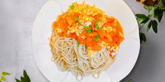 Chengdu-Style Stir-Fried Noodles
