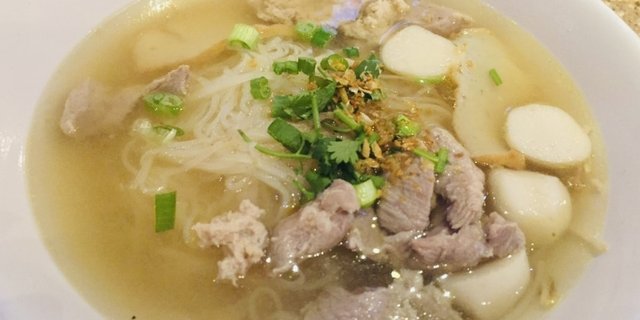 Pork & Fish Ball Noodle Soup