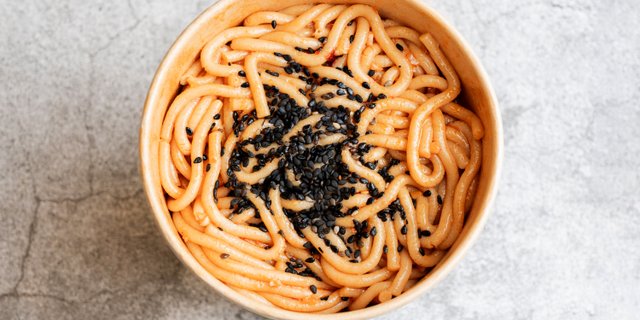 Spicy Chili Noodles Tray