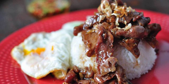 Pork Khao Kratiem Prik Thai