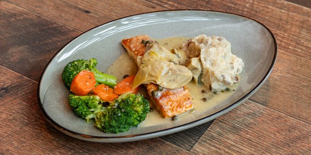 Salmon & Roman Artichokes