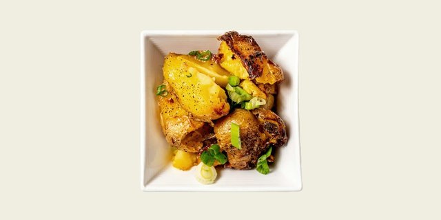 Crispy Smashed Potatoes Tray