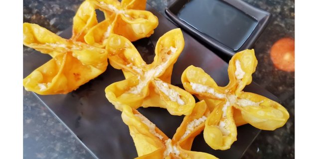 Crab Rangoon Tray
