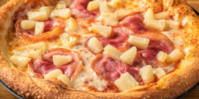 Hawaiian Pizza