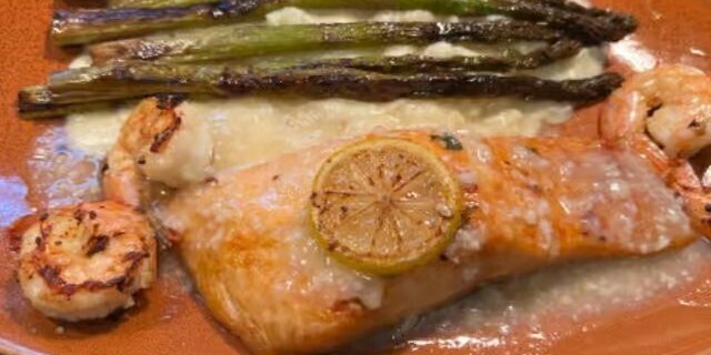 Salmon Y Camarones A La Plancha
