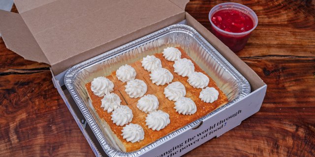 Pastel De Tres Leches Con Piña (Half Pan)