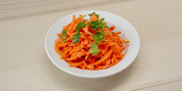 12oz French-Style Carrot Salad