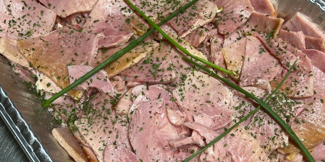 Prime, Hand-Trimmed, Sliced Spiced Honey Maple Ham