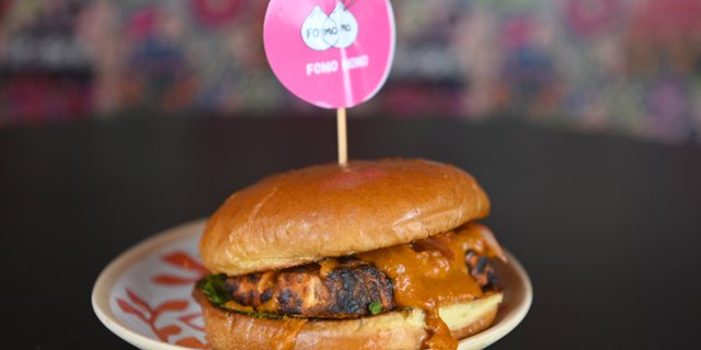 Crispy Paneer Burgers