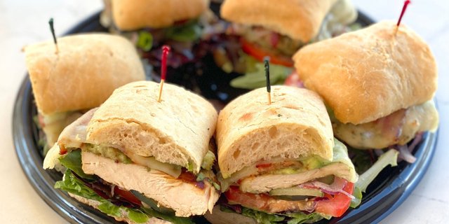 Grilled Chicken Sandwich Tray
