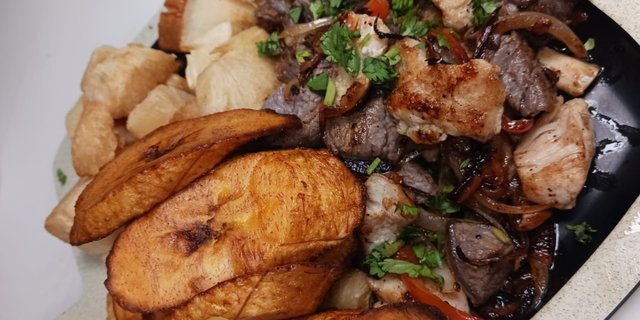 Parrilla (Carne y Pollo)