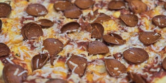 Gluten-Free Vegan Pepperoni Pizza