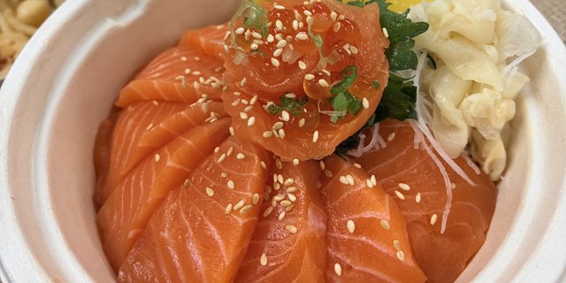 Sake Don (Salmon Don)