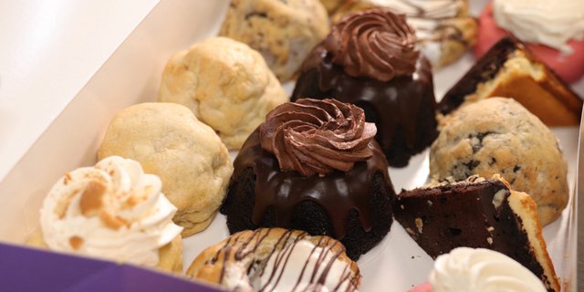 Gourmet Bakery Dozen