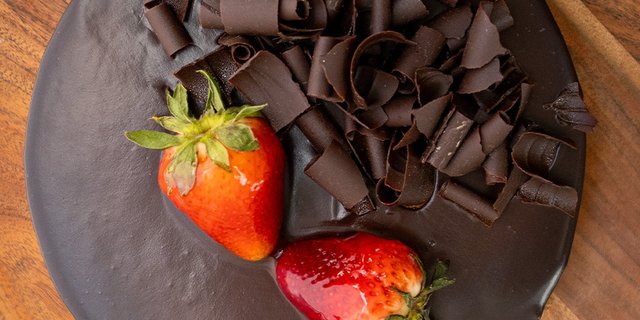 Dark Chocolate 8" Cake