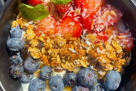 Breakfast Yogurt Bowl