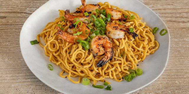 Garlic Noodles w/ Protein