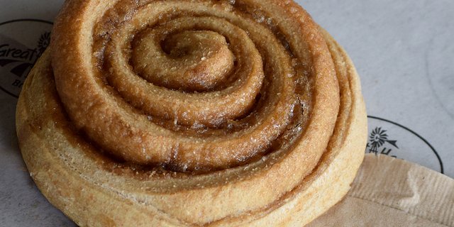 Large Cinnamon Rolls