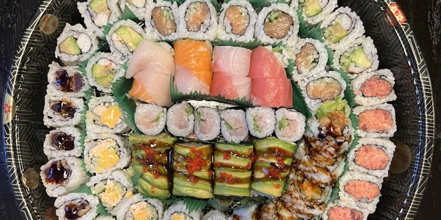 Sushi, Sashimi & Roll Party Tray