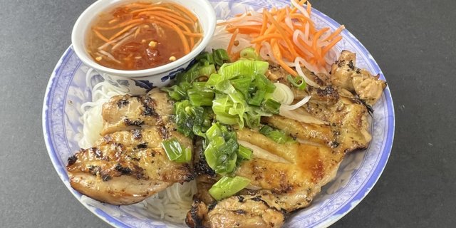 5-Spice Chicken Rice Vermicelli
