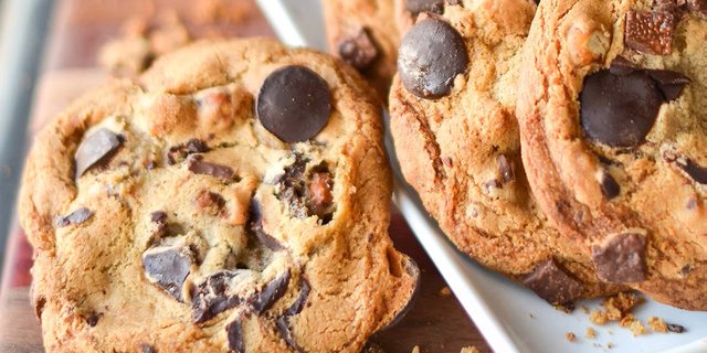 Chocolate Chip Cookie