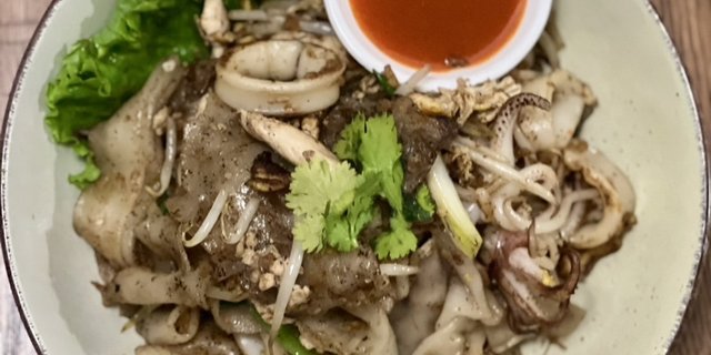 Kua Gai Noodles