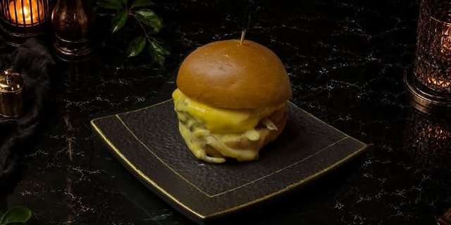 Wagyu Juicy Burger