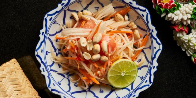 Som Tum Thai Salad Tray