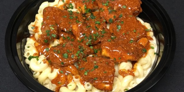 Nashville Hot Chicken Mac & Cheese Tray