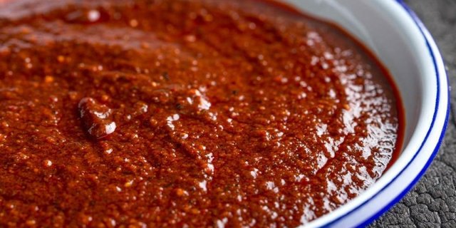 Blackened Chili-Garlic Sauce