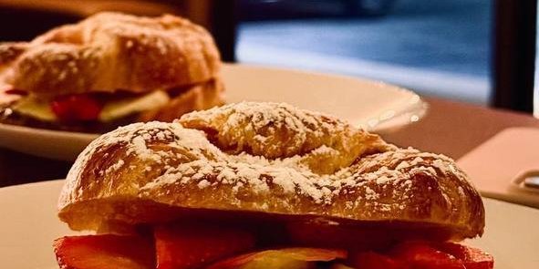 Fruit Croissant
