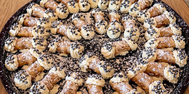Cannoli Platter