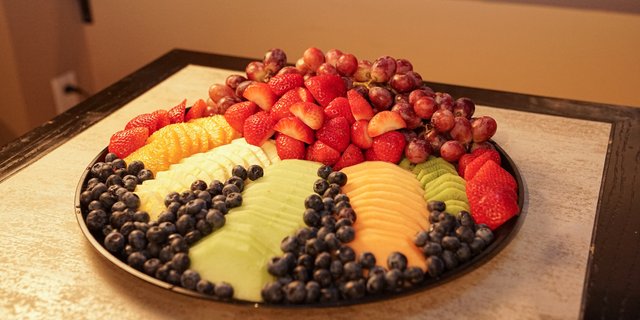 Fresh Fruit & Mixed Berries