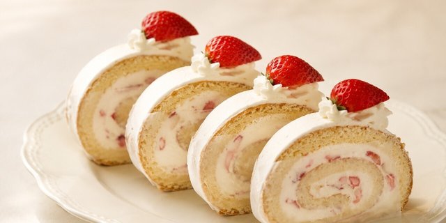 Roll Cake Slices