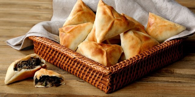 Spinach Fatayer